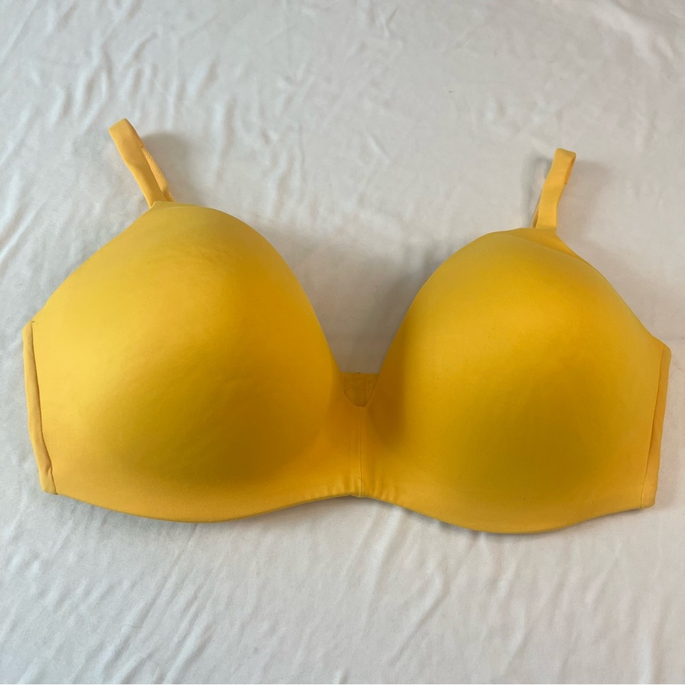 Victoria Secret Body by Victoria 38DD Wireless‎ Bra Yellow Full Coverage
